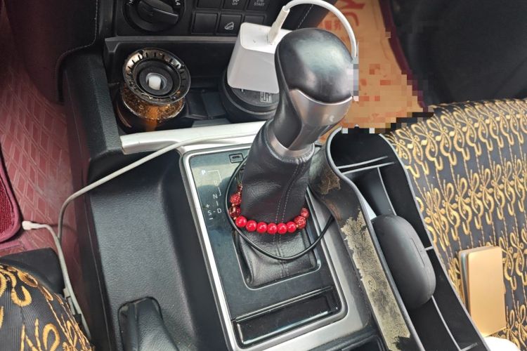 Used Toyota Prado 2018 3.5L Automatic TX-L Gear Lever