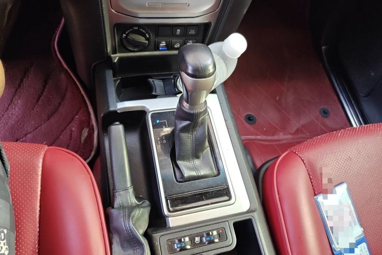 Used Toyota Prado 2018 3.5L Automatic SX Gear Lever