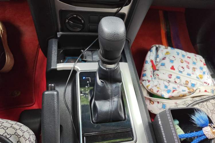 Used Toyota Prado 2018 3.5L Automatic SX Gear Lever