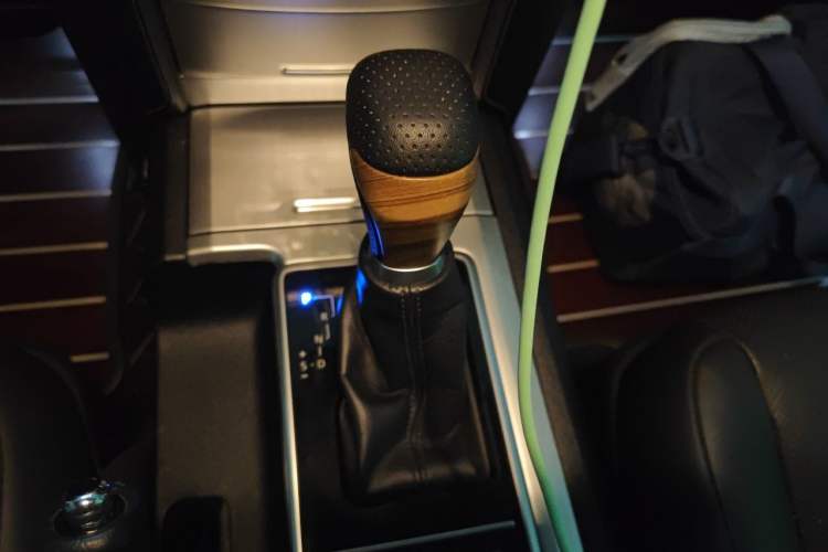 Used Toyota Prado 2018 3.5L Automatic VX NAVI Gear Lever