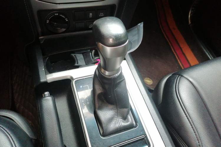 Used Toyota Prado 2018 3.5L Automatic TX Gear Lever