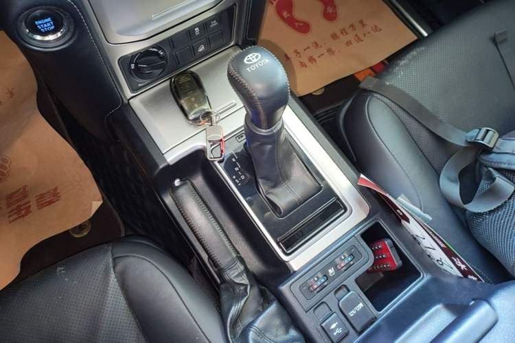 Used Toyota Prado 2018 3.5L Automatic TX-L NAVI Gear Lever
