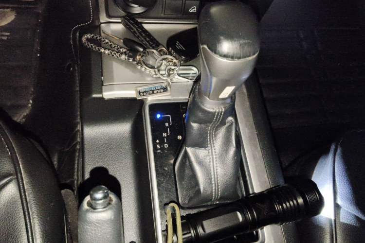 Used Toyota Prado 2018 3.5L Automatic VX with Rear-Mounted Spare Tire Gear Lever