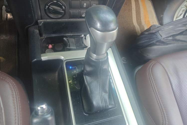 Used Toyota Prado 2018 3.5L Automatic TX Gear Lever