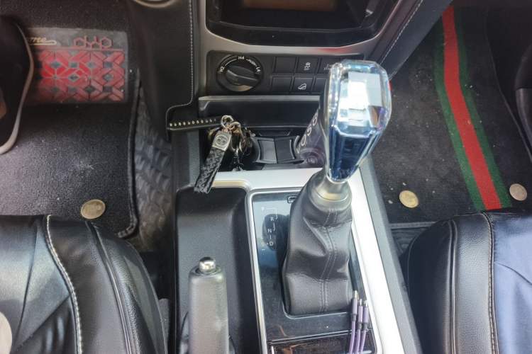 Used Toyota Prado 2018 3.5L Automatic TX-L with Rear-Mounted Spare Tire Gear Lever