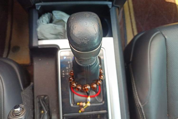 Used Toyota Prado 2018 3.5L Automatic TX-L Gear Lever