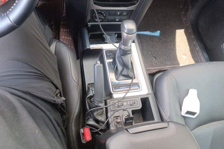 Used Toyota Prado 2018 3.5L Automatic TX-L NAVI with Rear-Mounted Spare Tire Gear Lever
