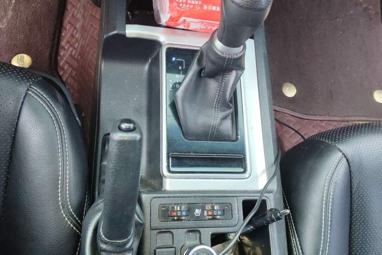 Used Toyota Prado 2018 3.5L Automatic SX Gear Lever
