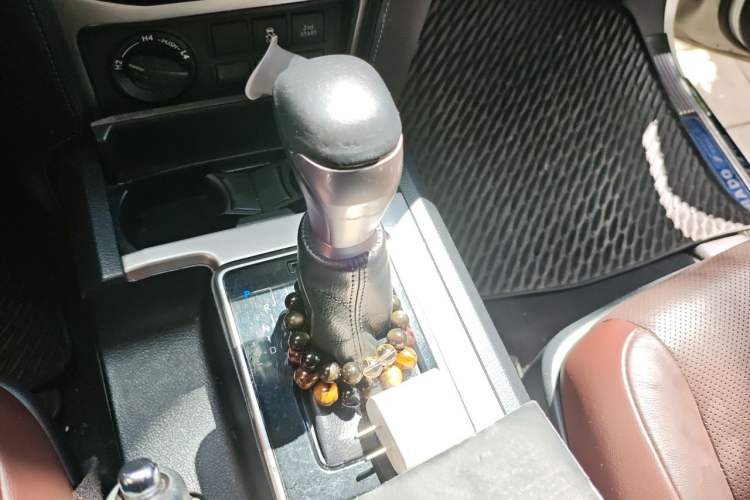 Used Toyota Prado 2018 3.5L Automatic TX-L with Rear-Mounted Spare Tire Gear Lever