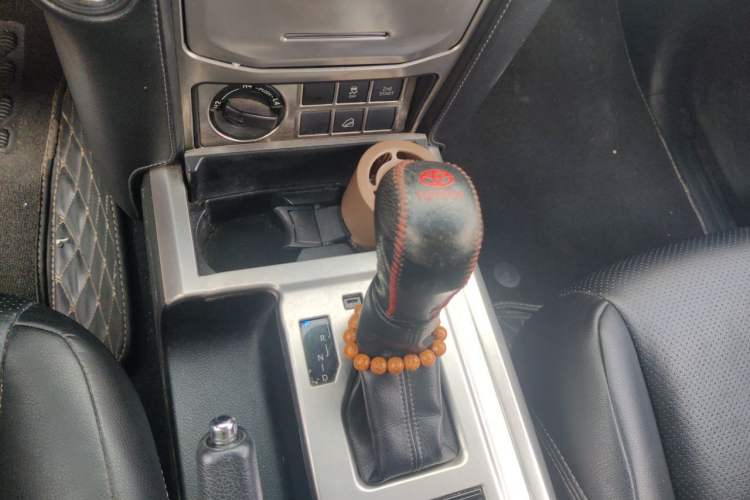 Used Toyota Prado 2018 3.5L Automatic SX Gear Lever