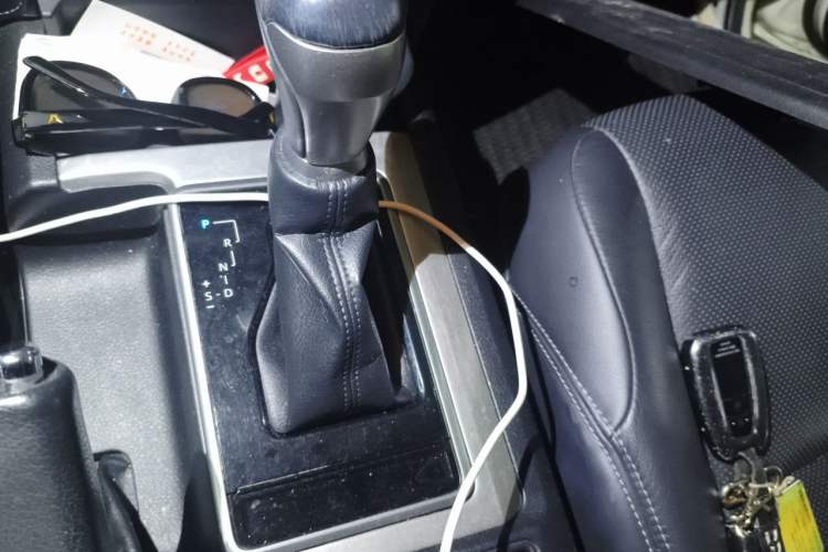 Used Toyota Prado 2018 3.5L Automatic TX-L with Rear-Mounted Spare Tire Gear Lever