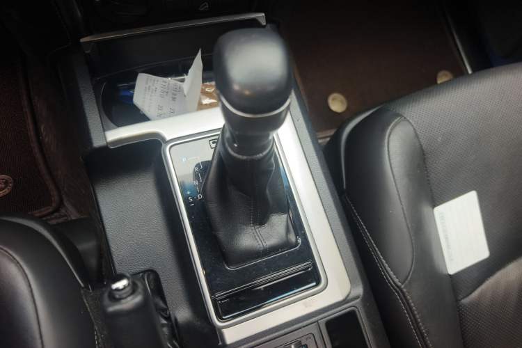 Used Toyota Prado 2018 3.5L Automatic TX-L with Rear-Mounted Spare Tire Gear Lever
