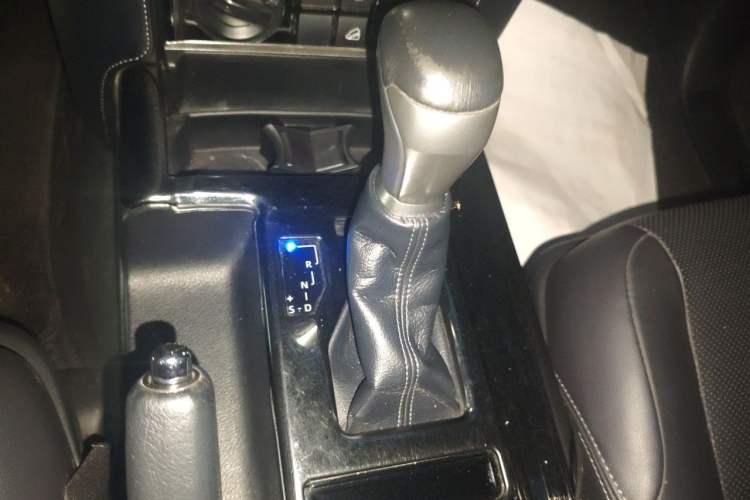 Used Toyota Prado 2018 3.5L Automatic TX-L with Rear-Mounted Spare Tire Gear Lever