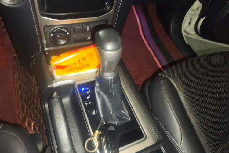 Used Toyota Prado 2018 3.5L Automatic TX-L with Rear-Mounted Spare Tire Gear Lever