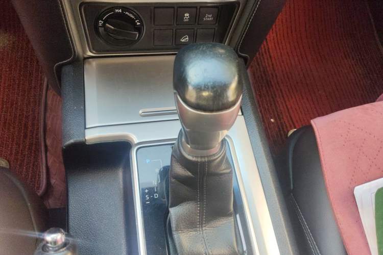 Used Toyota Prado 2018 3.5L Automatic TX-L with Rear-Mounted Spare Tire Gear Lever