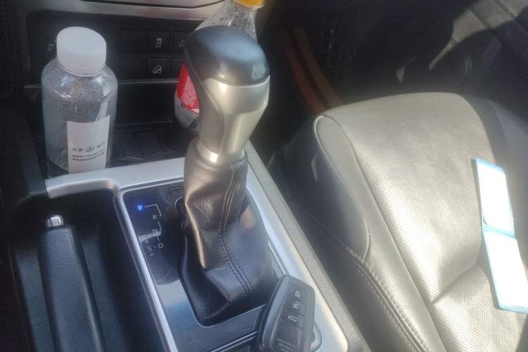 Used Toyota Prado 2018 3.5L Automatic TX-L Gear Lever