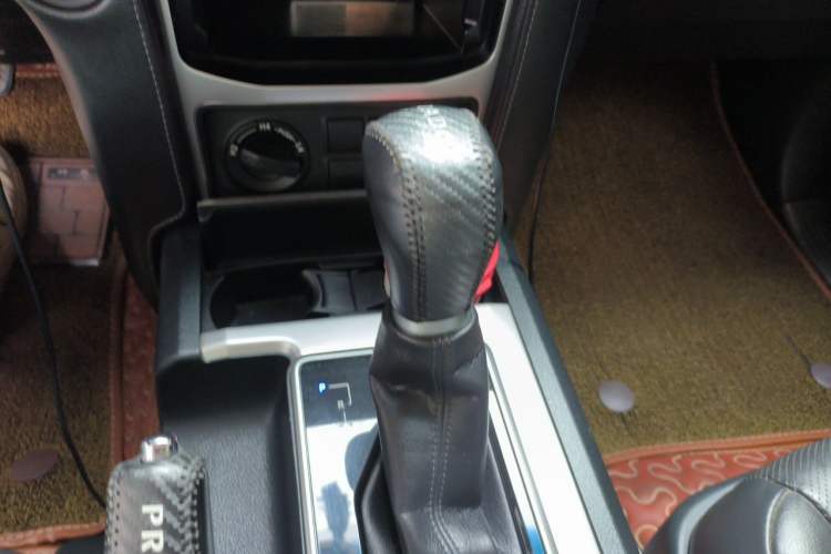 Used Toyota Prado 2018 3.5L Automatic TX-L NAVI with Rear-Mounted Spare Tire Gear Lever