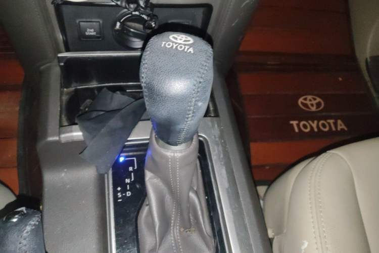 Used Toyota Prado  Gear Lever
