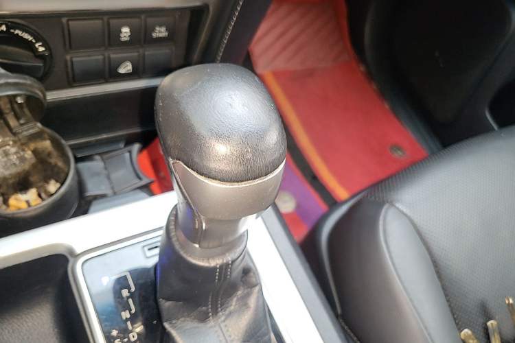 Used Toyota Prado 2018 3.5L Automatic TX-L with Rear-Mounted Spare Tire Gear Lever