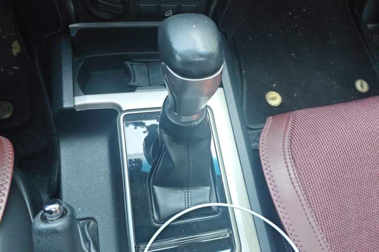 Used Toyota Prado 2018 3.5L Automatic TX-L Gear Lever