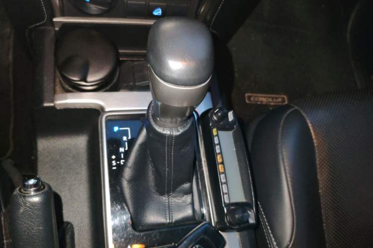 Used Toyota Prado 2018 3.5L Automatic TX-L with Rear-Mounted Spare Tire Gear Lever