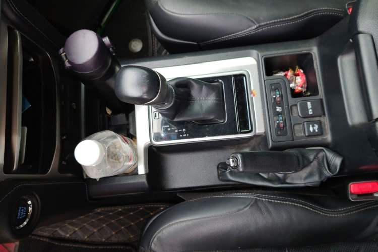 Used Toyota Prado 2018 3.5L Automatic TX-L with Rear-Mounted Spare Tire Gear Lever