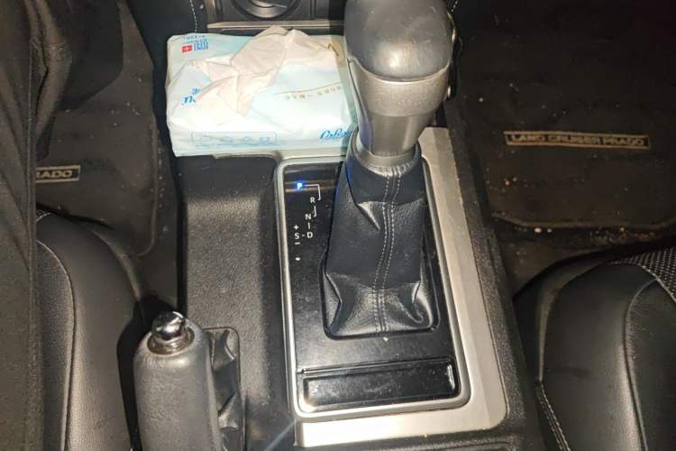 Used Toyota Prado  Gear Lever