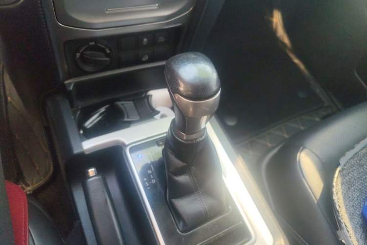 Used Toyota Prado 2018 3.5L Automatic TX-L with Rear-Mounted Spare Tire Gear Lever