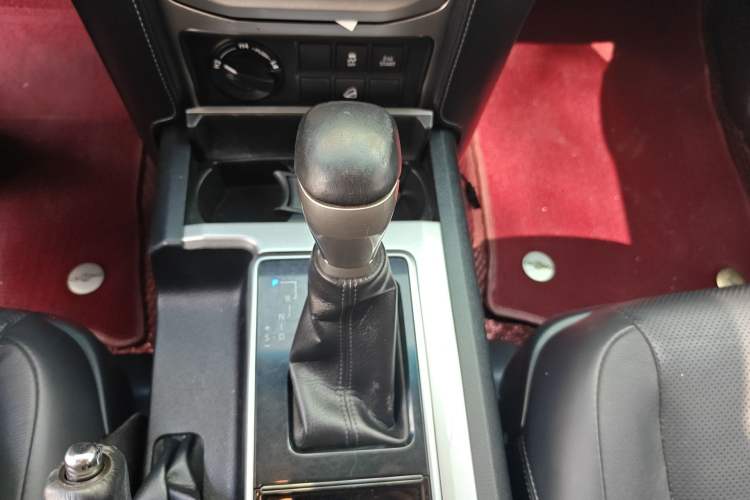 Used Toyota Prado 2018 3.5L Automatic TX-L with Rear-Mounted Spare Tire Gear Lever
