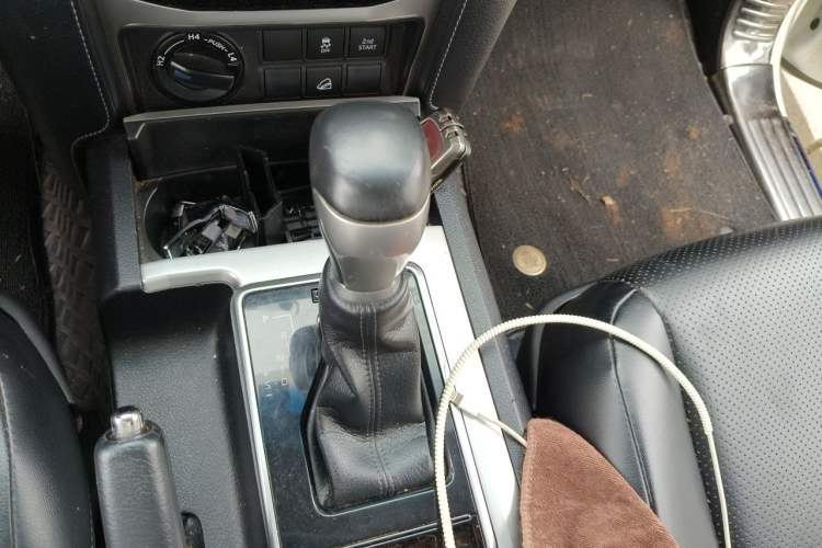 Used Toyota Prado 2018 3.5L Automatic TX Gear Lever