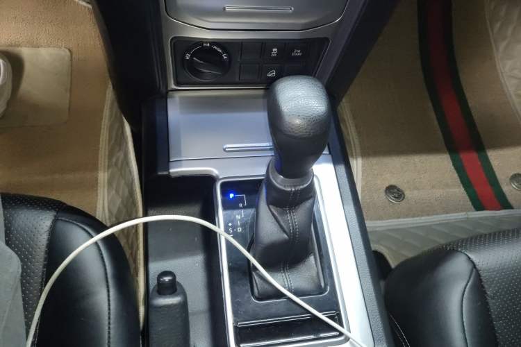 Used Toyota Prado 2018 3.5L Automatic SX Gear Lever