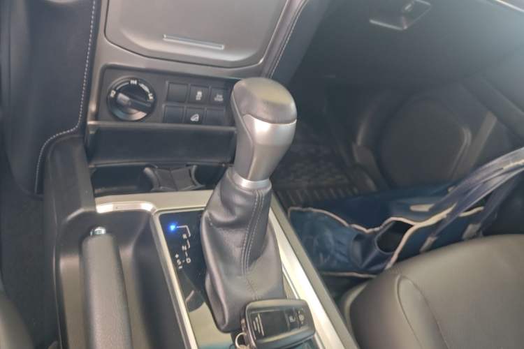 Used Toyota Prado 2018 3.5L Automatic TX-L NAVI with Rear-Mounted Spare Tire Gear Lever