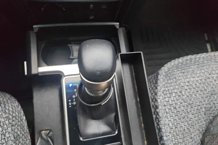Used Toyota Prado 2018 3.5L Automatic TX Gear Lever