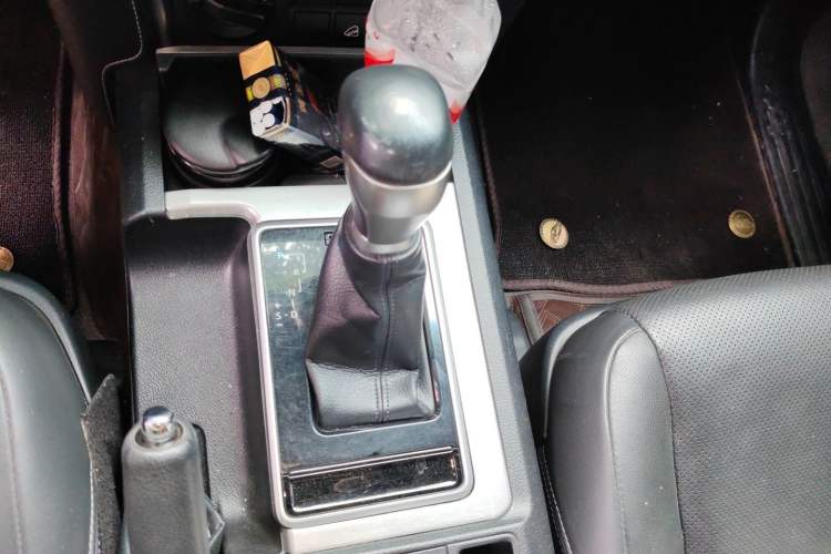 Used Toyota Prado 2018 3.5L Automatic TX-L Gear Lever