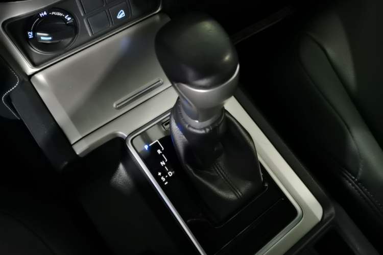Used Toyota Prado 2018 3.5L Automatic TX Gear Lever