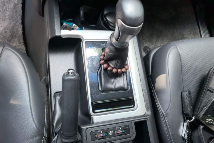 Used Toyota Prado 2018 3.5L Automatic TX-L with Rear-Mounted Spare Tire Gear Lever