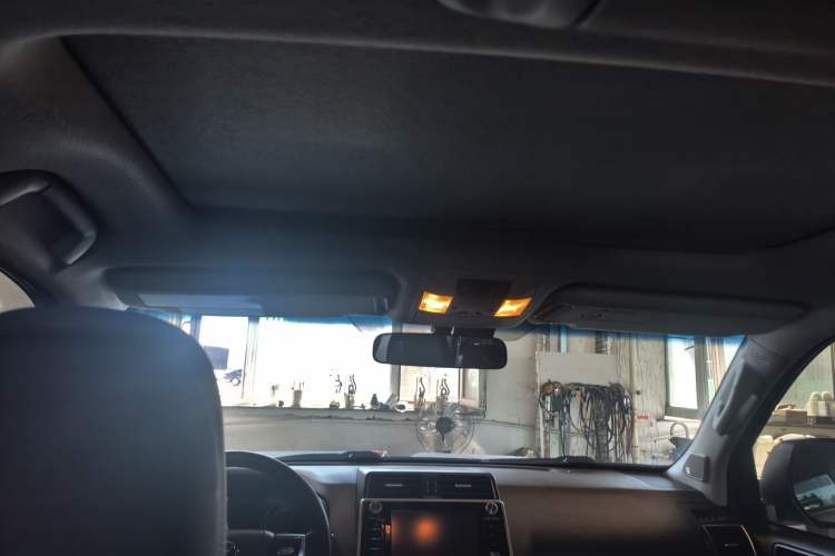 Used Toyota Prado 2018 3.5L Automatic TX-L NAVI with Rear-Mounted Spare Tire Headliner