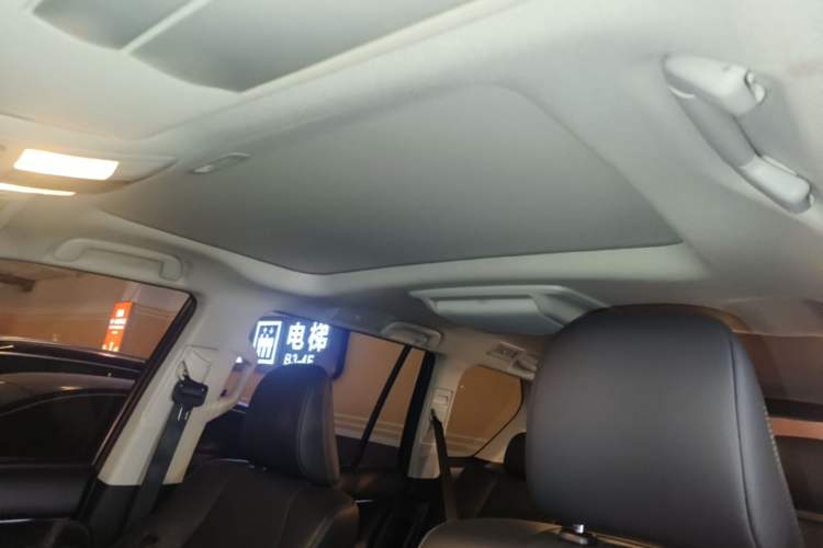 Used Toyota Prado 2018 3.5L Automatic TX-L NAVI with Rear-Mounted Spare Tire Headliner