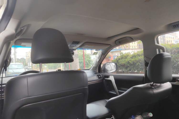 Used Toyota Prado 2018 3.5L Automatic TX-L with Rear-Mounted Spare Tire Headliner