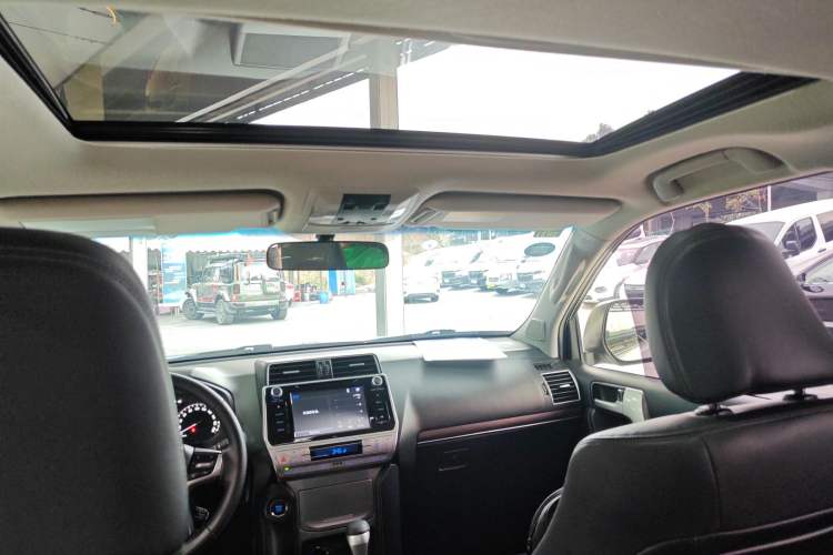 Used Toyota Prado 2018 3.5L Automatic TX-L Headliner