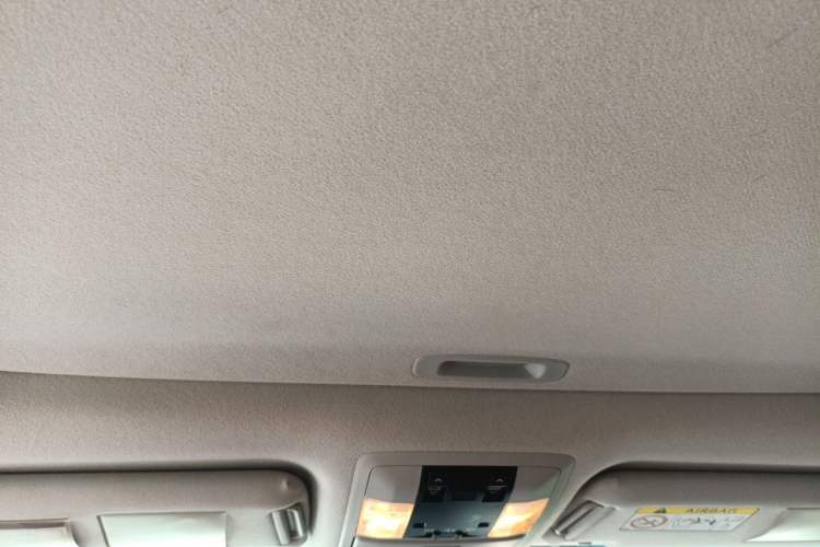 Used Toyota Prado 2018 2.7L TX Aluminum Wheels Underbody Mounting Base Version – Middle East Headliner