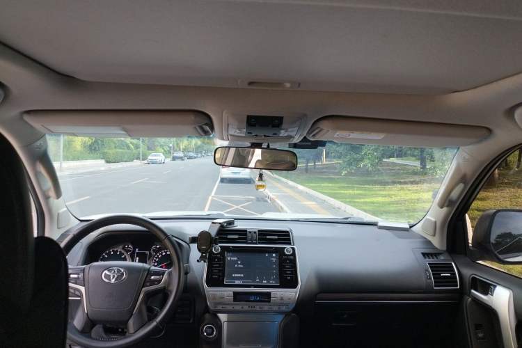 Used Toyota Prado 2018 3.5L Automatic TX-L Headliner