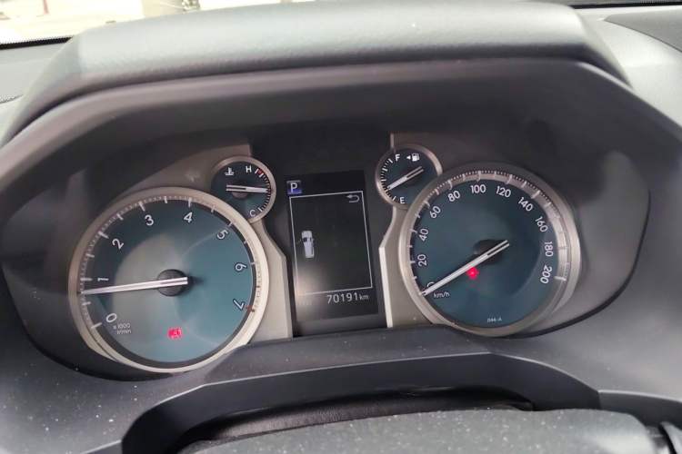 Used Toyota Prado 2018 3.5L Automatic TX-L Instrument Cluster