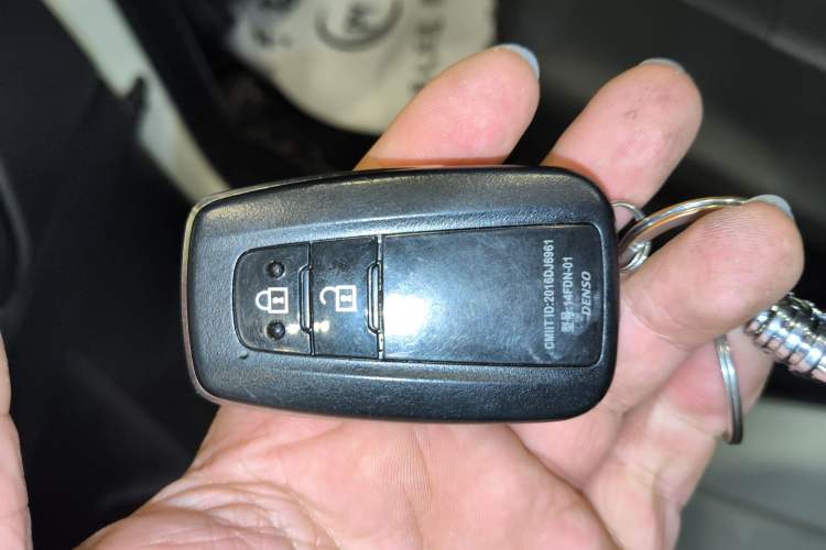 Used Toyota Prado 2018 3.5L Automatic TX-L with Rear-Mounted Spare Tire Interior 1