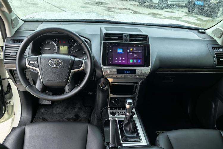 Used Toyota Prado 2018 3.5L Automatic TX Interior 1