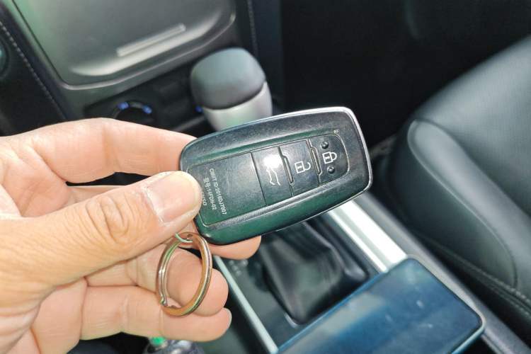 Used Toyota Prado 2018 3.5L Automatic TX-L Interior 1