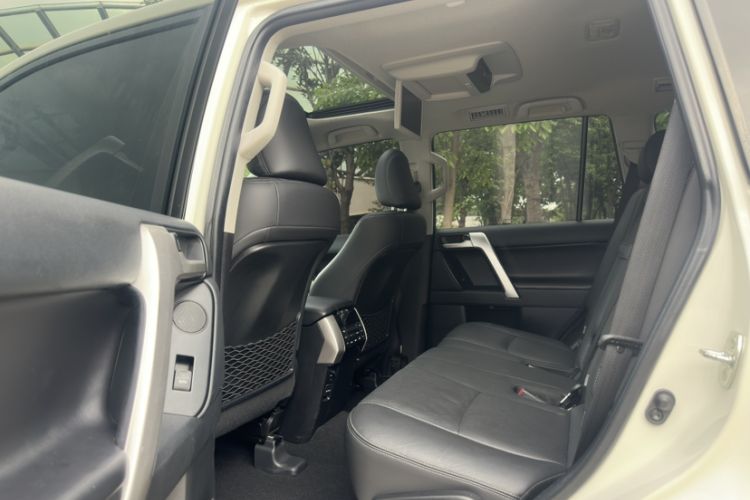 Used Toyota Prado 2018 3.5L Automatic TX-L NAVI Interior 1