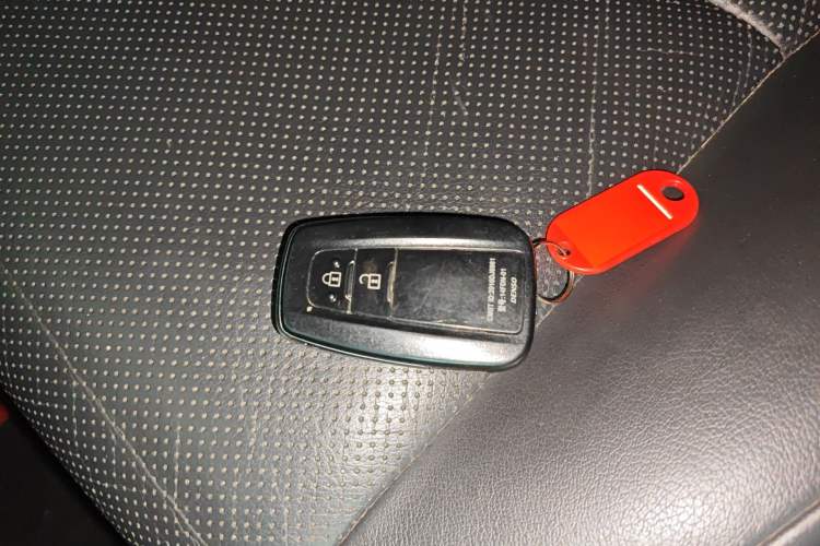 Used Toyota Prado 2018 3.5L Automatic TX-L with Rear-Mounted Spare Tire Interior 1