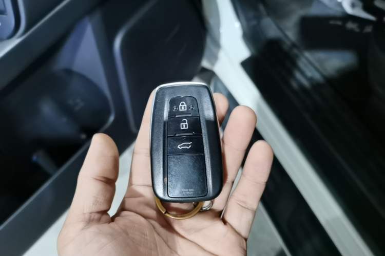 Used Toyota Prado 2018 3.5L Automatic TX Interior 1