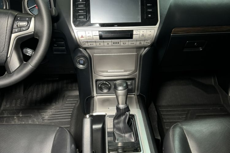 Used Toyota Prado 2018 3.5L Automatic TX-L with Rear-Mounted Spare Tire Interior 14